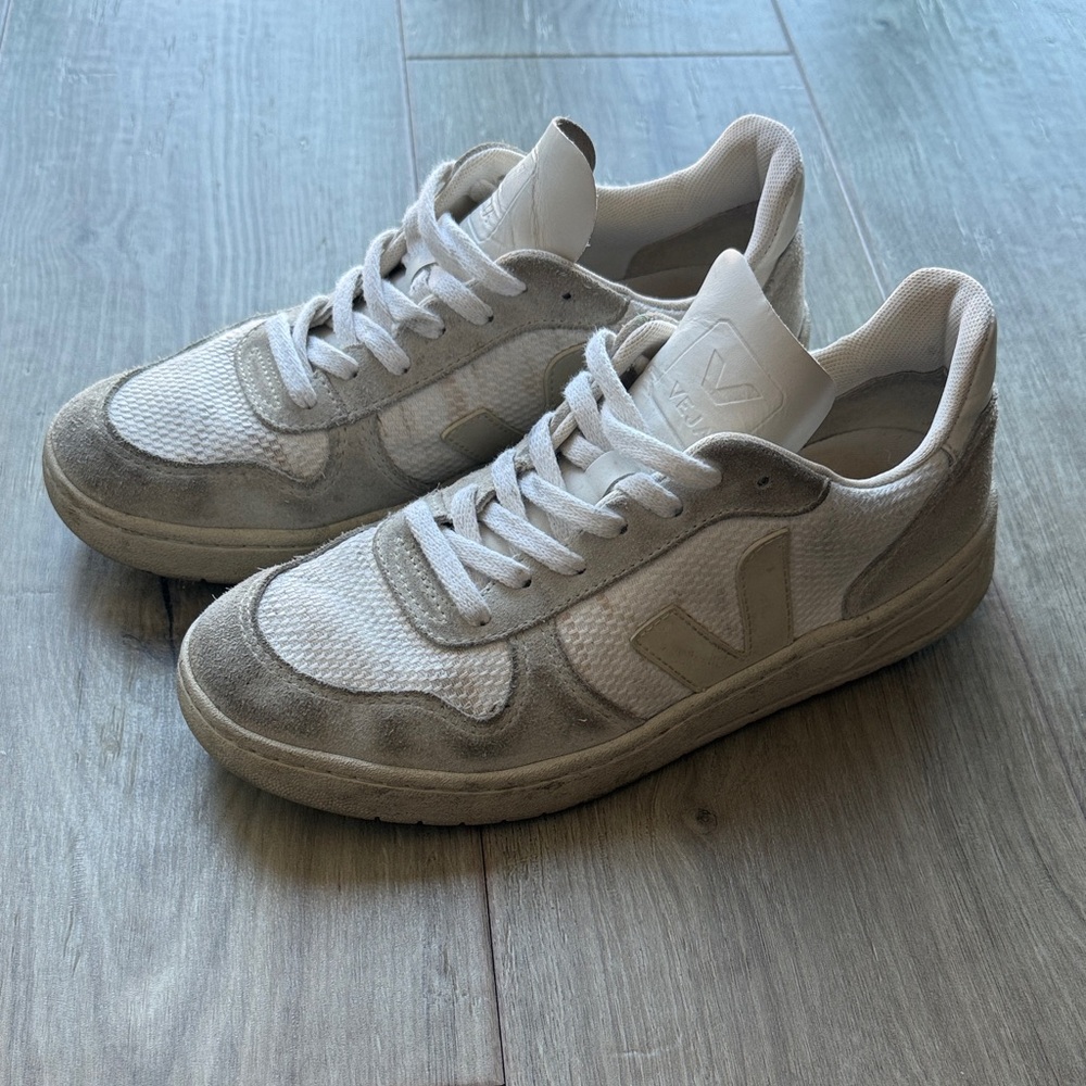 Veja V-10 Sneakers in White, Natural, & Pierre - EU38